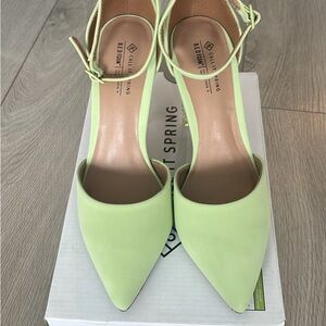 Call It Spring Women's Light Green Heels
